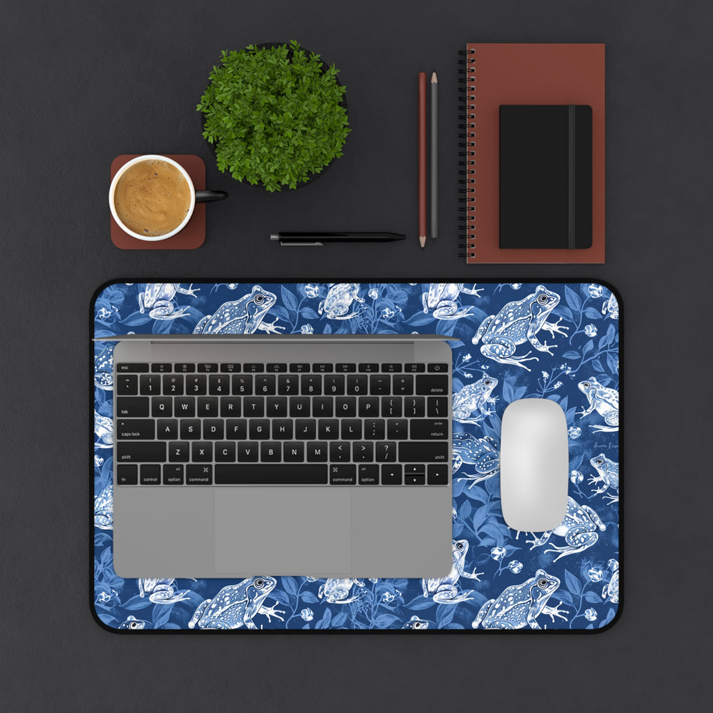 Blue Frog Pattern Desk Mat – Botanical Amphibian Mouse Pad for Desk
